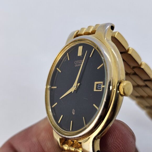 VTG Citizen CQ Women\'s Watch 32MM Black Dial Date Gold Bracelet 7.5\